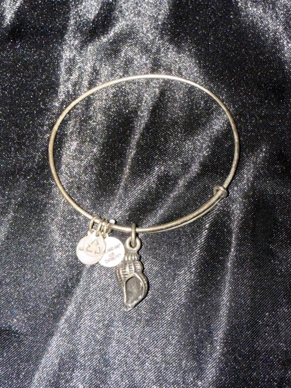 conch-shell Alex and Ani